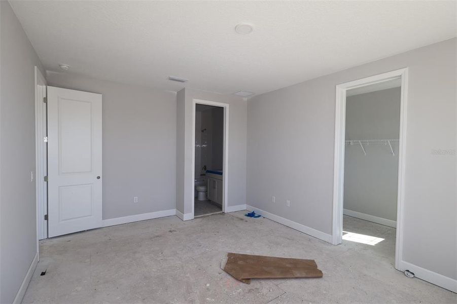 Image 48 of a home in Willow Run.