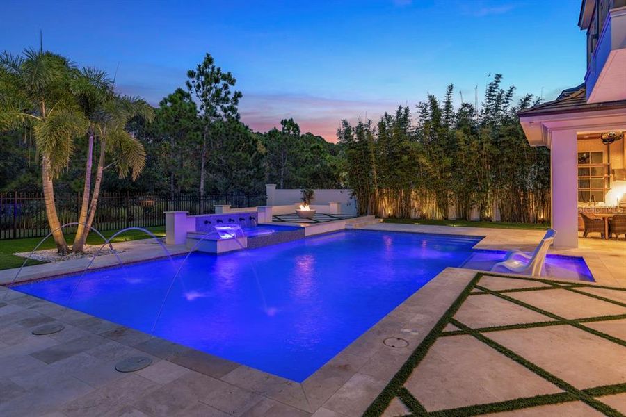 Exterior details and patio area of a home in , Orlando (Image 25).