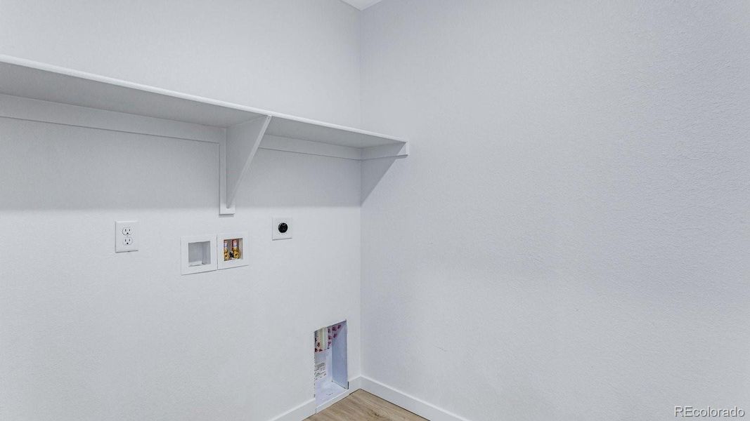 Spacious, unfurnished interior of a new home in Arcadia, Denver (Image 36).