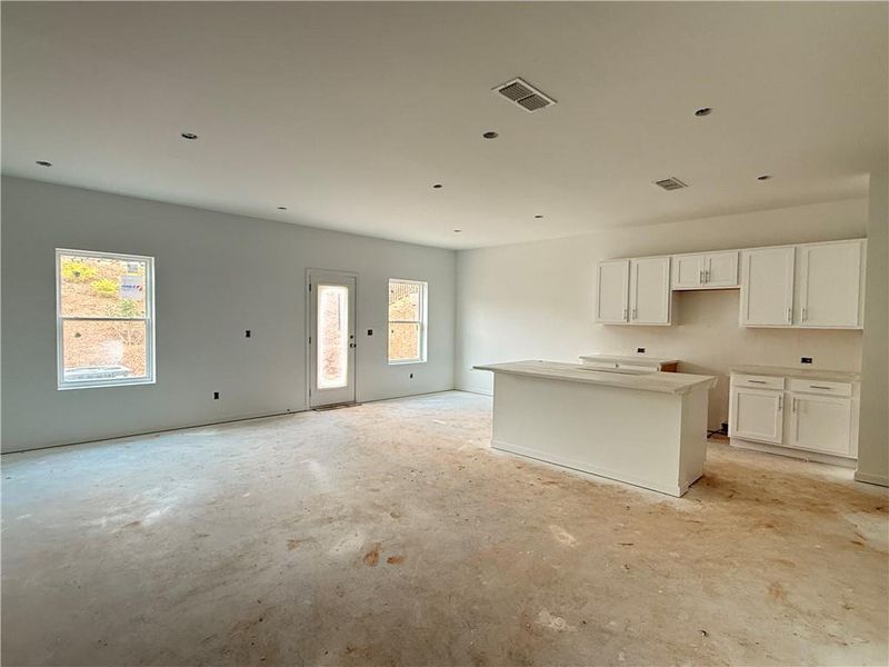 Spacious, unfurnished interior of a new home in Leydenview, Mableton (Image 23).