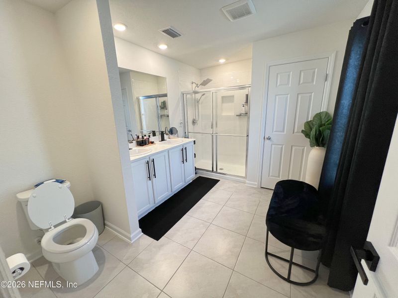 Furnished interior view inside a new home in Hawkes Meadow, Jacksonville (Image 15).