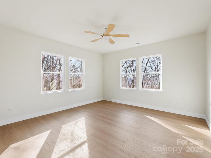 Spacious, unfurnished interior of a new home in , Hendersonville (Image 17).