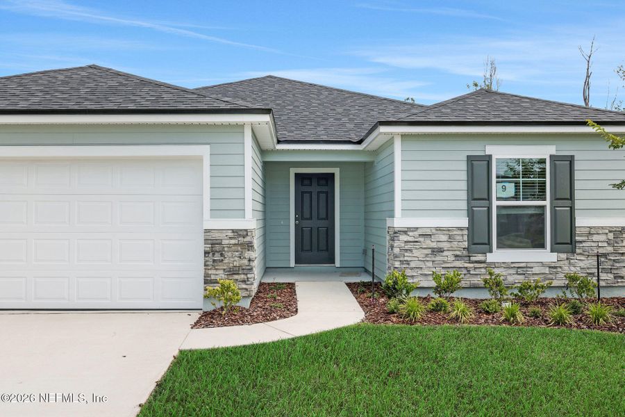 Exterior details and patio area of a home in Wilford Oaks, Orange Park (Image 3). Exterior details and patio area of a home in Wilford Oaks, Orange Park (Image 3).