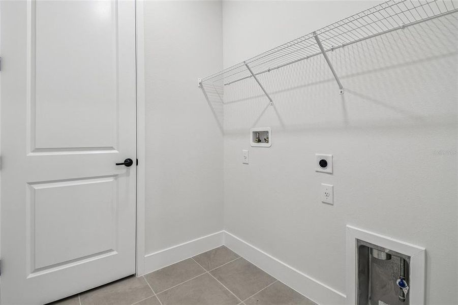 Spacious, unfurnished interior of a new home in Waterset Tradition Series, Apollo Beach (Image 22). Spacious, unfurnished interior of a new home in Waterset Tradition Series, Apollo Beach (Image 22).