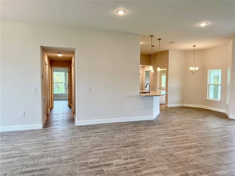 Spacious, unfurnished interior of a new home in South Gulf Cove, Port Charlotte (Image 25).