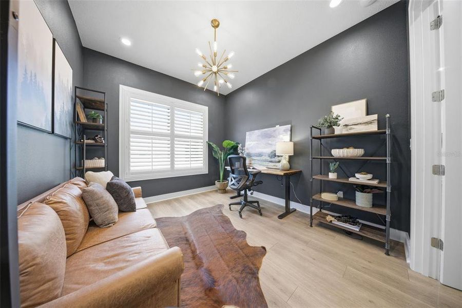 Furnished interior view inside a new home in , Tarpon Springs (Image 12).