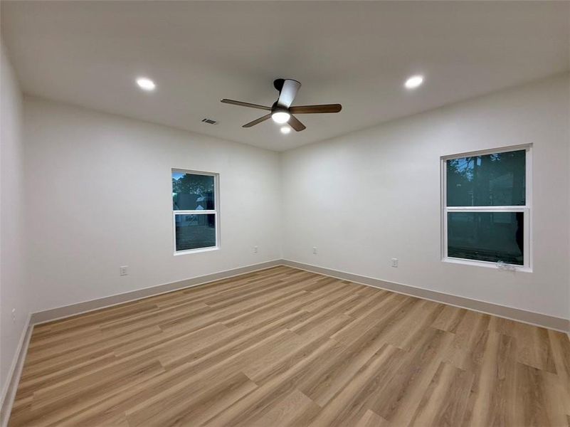 Spacious, unfurnished interior of a new home in , Calhoun (Image 16).