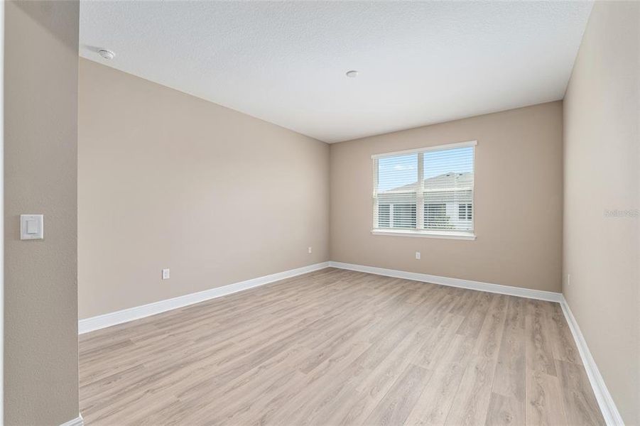 Spacious, unfurnished interior of a new home in , Ocala (Image 54).