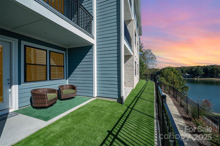 Waterfront condo - 2 bedroom and 2 full baths.