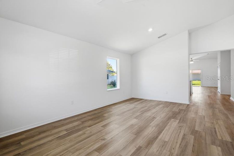 Spacious, unfurnished interior of a new home in Palm Coast, Palm Coast (Image 15).
