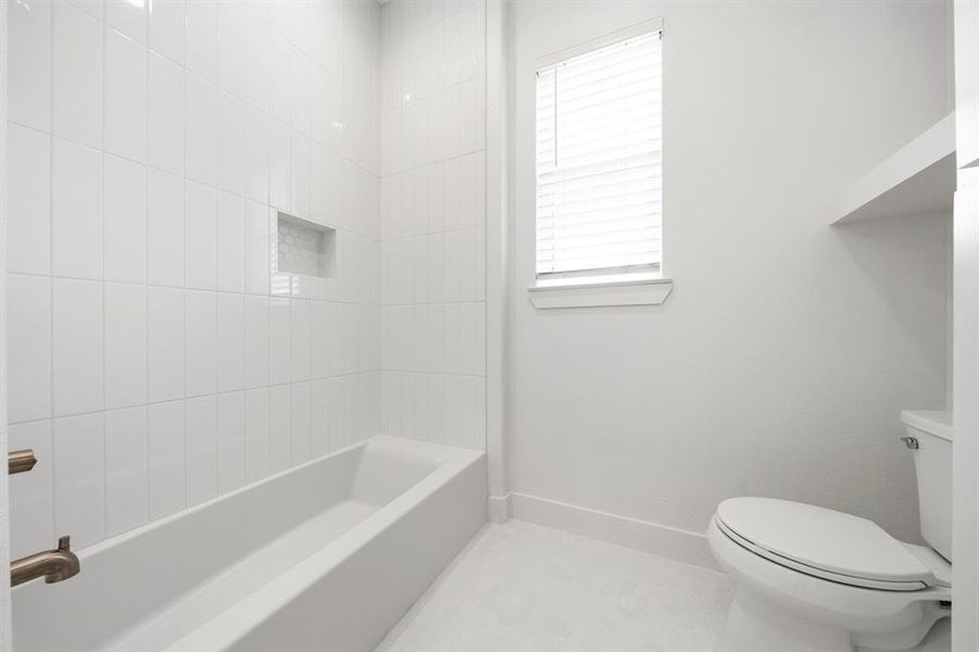 Furnished interior view inside a new home in , Hewitt (Image 12).
