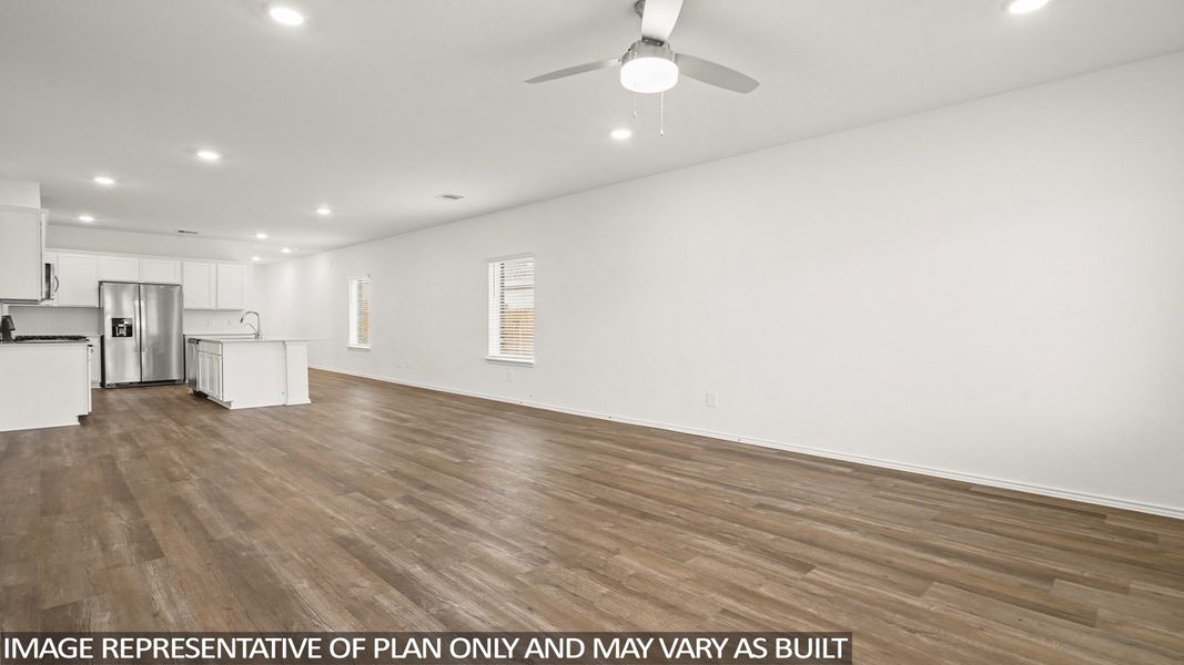Spacious, unfurnished interior of a new home in Cypress Green, Tomball (Image 22).