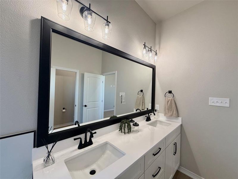 Furnished interior view inside a new home in , Lorena (Image 33).