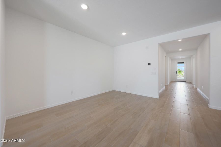 PHX_Landmarke_Lot 1039_Azure_866_Dining PHX_Landmarke_Lot 1039_Azure_866_Dining