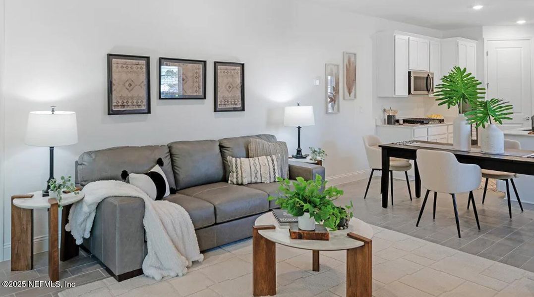 Furnished interior view inside a new home in St Augustine Lakes: St Augustine Lakes 40S, St. Augustine (Image 4).