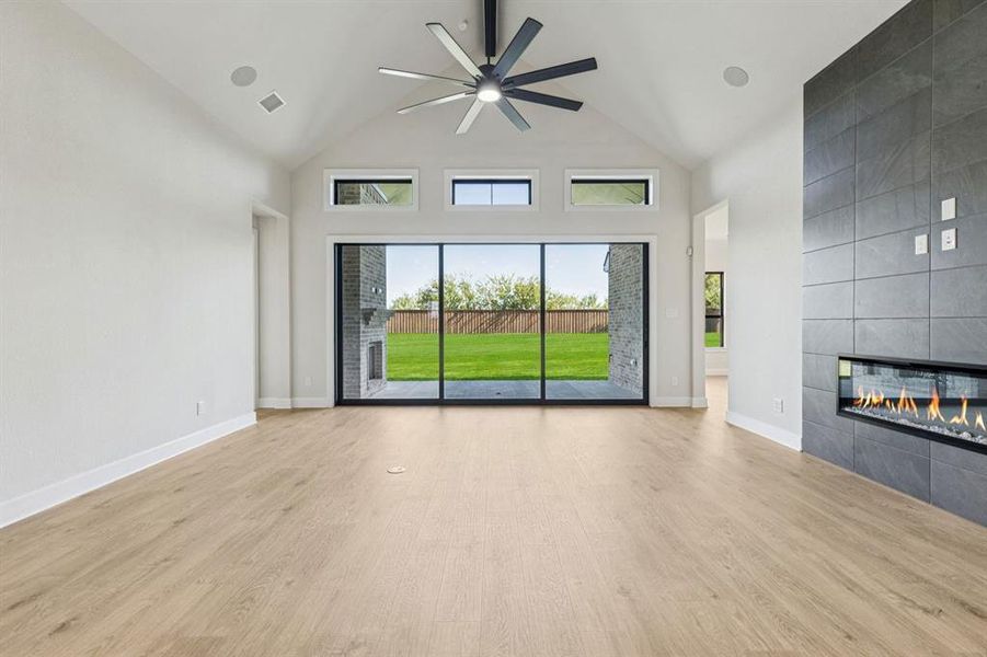 11-2119Verona_011 11-2119Verona_011