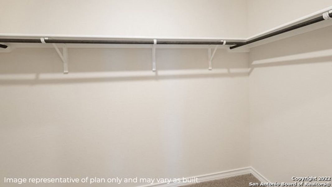 Spacious, unfurnished interior of a new home in Brookstone Creek, San Antonio (Image 18).