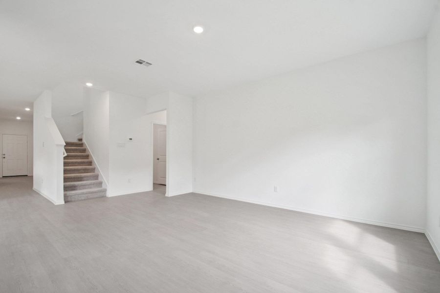Spacious, unfurnished interior of a new home in Clayton Ranch, Copperas Cove (Image 24).