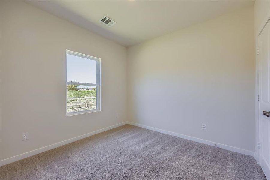 Spacious, unfurnished interior of a new home in MiraVerde, Crowley (Image 11).