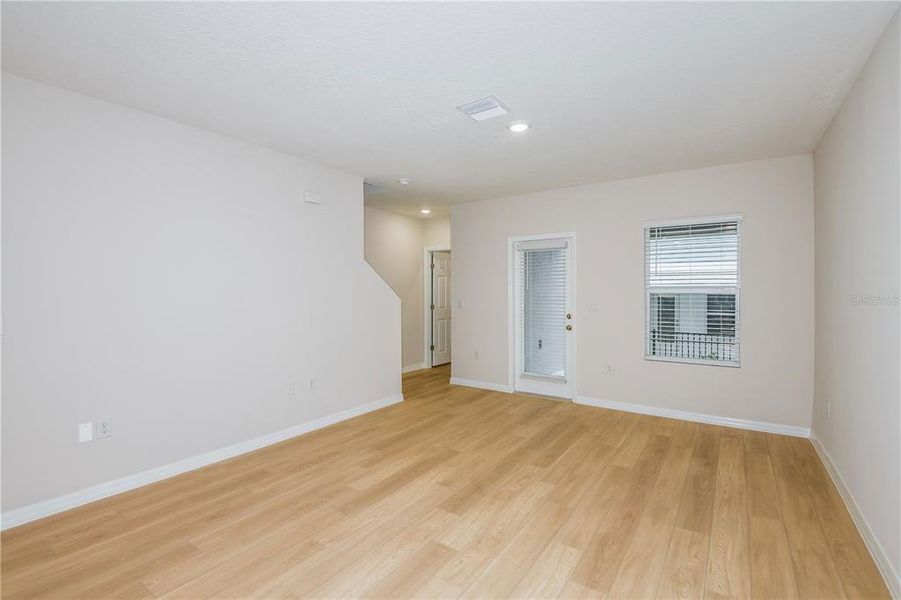 Spacious, unfurnished interior of a new home in Grove at Crosswind, Haines City (Image 18).