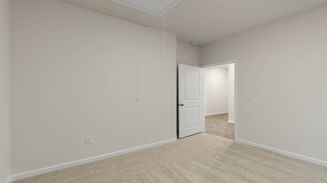Spacious, unfurnished interior of a new home in Cambridge Park, Mebane (Image 12).