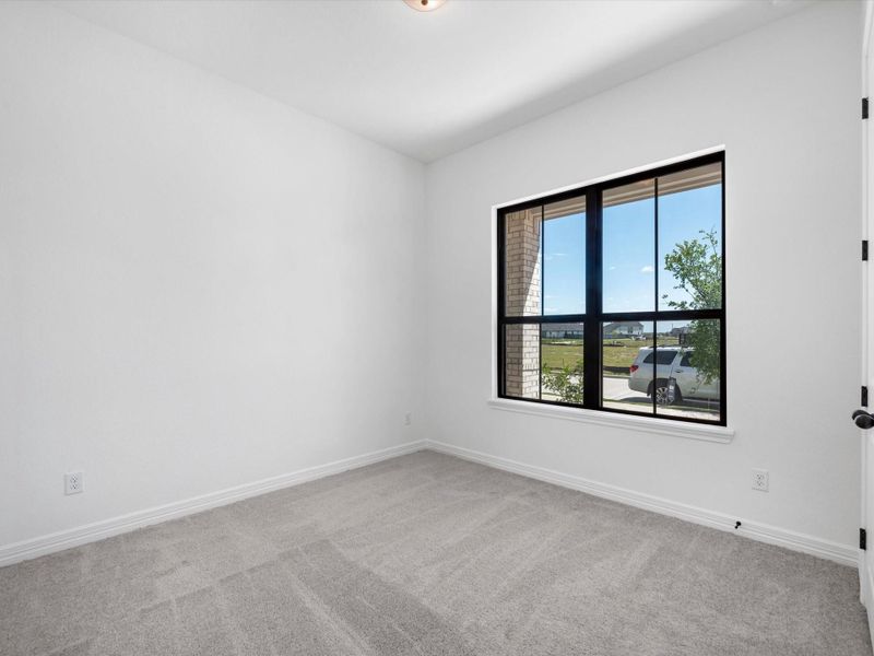 Spacious, unfurnished interior of a new home in Austin Point, Richmond (Image 18).