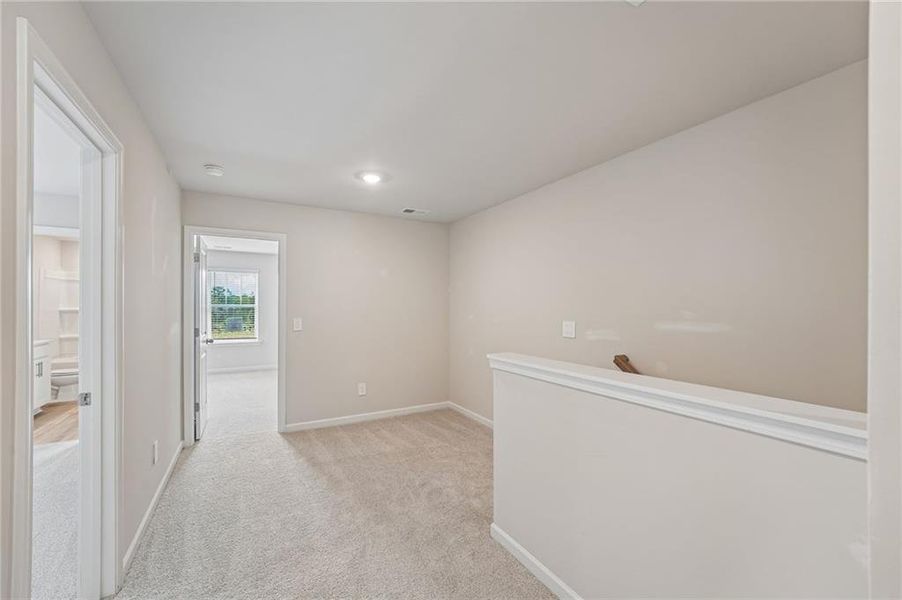 Spacious, unfurnished interior of a new home in Artisan Walk, Fairburn (Image 18). Spacious, unfurnished interior of a new home in Artisan Walk, Fairburn (Image 18).