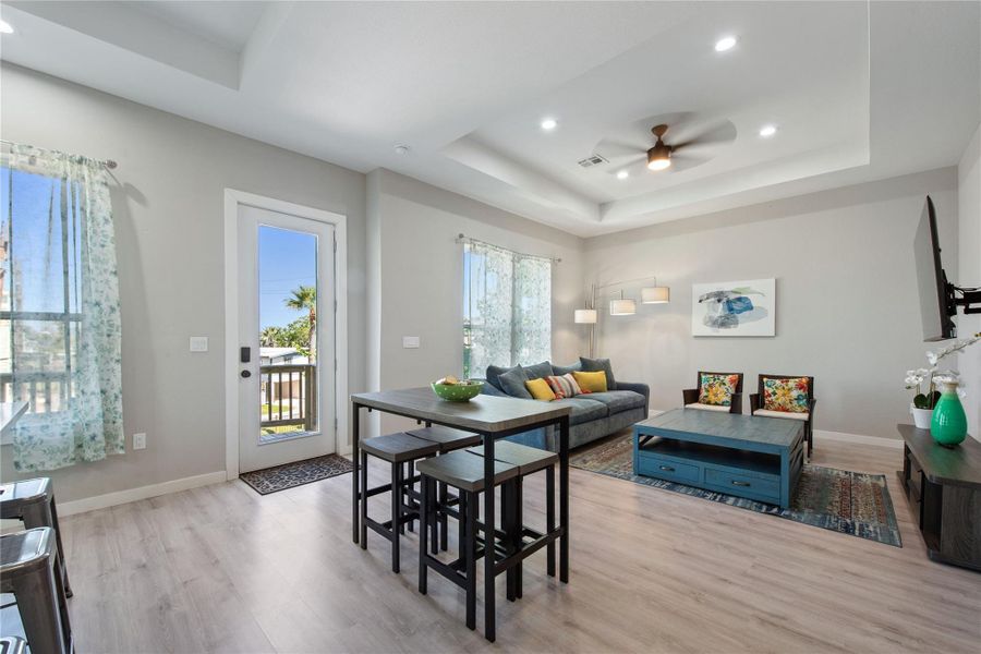 Furnished interior view inside a new home in , Kemah (Image 10).