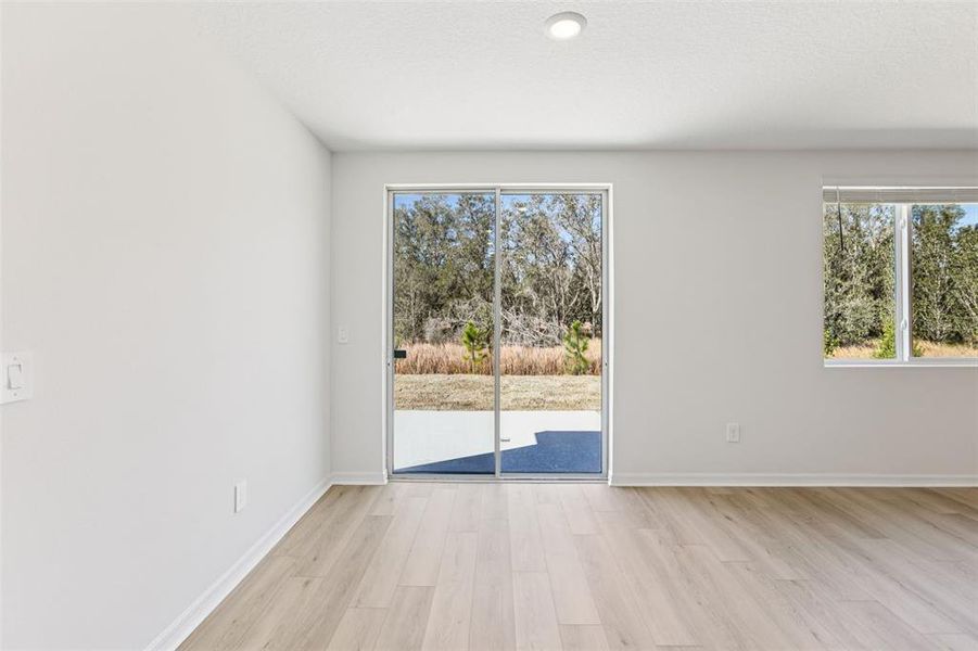 Spacious, unfurnished interior of a new home in Leyland Preserve - Classic Series, Brooksville (Image 20).