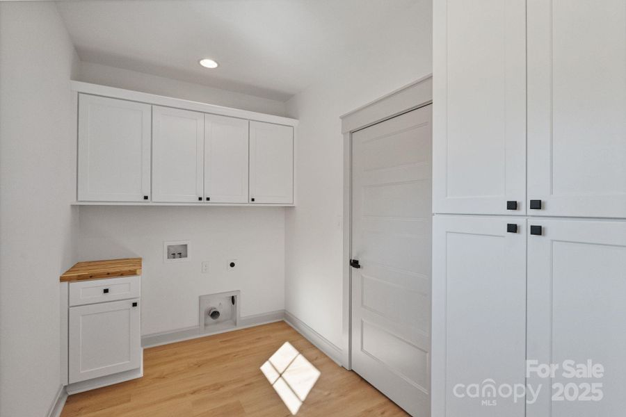 Spacious, unfurnished interior of a new home in , Clover (Image 20). Spacious, unfurnished interior of a new home in , Clover (Image 20).