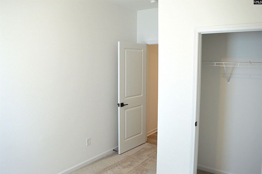Spacious, unfurnished interior of a new home in Bickley Station, Irmo (Image 28).