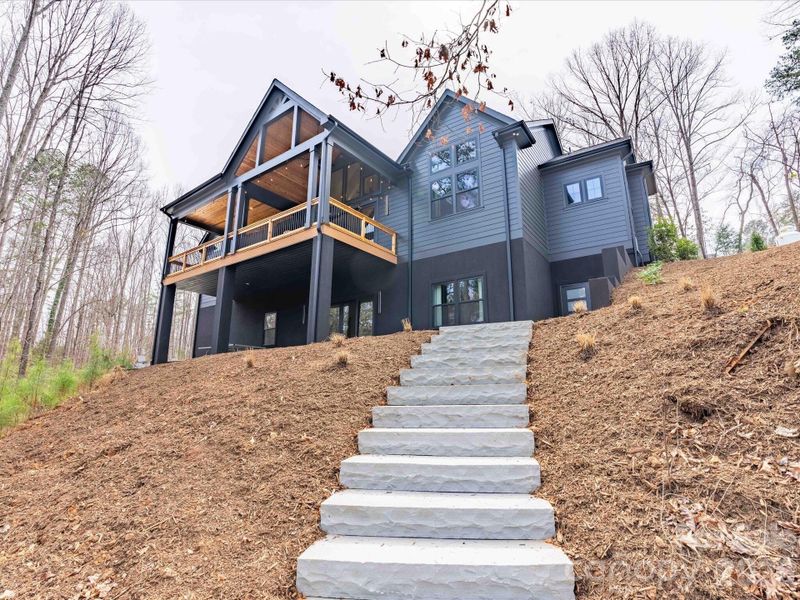 Image 42 of a home in .