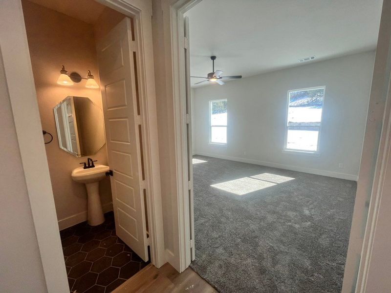 Spacious, unfurnished interior of a new home in Eagle Ridge Estates, Weatherford (Image 11). Spacious, unfurnished interior of a new home in Eagle Ridge Estates, Weatherford (Image 11).