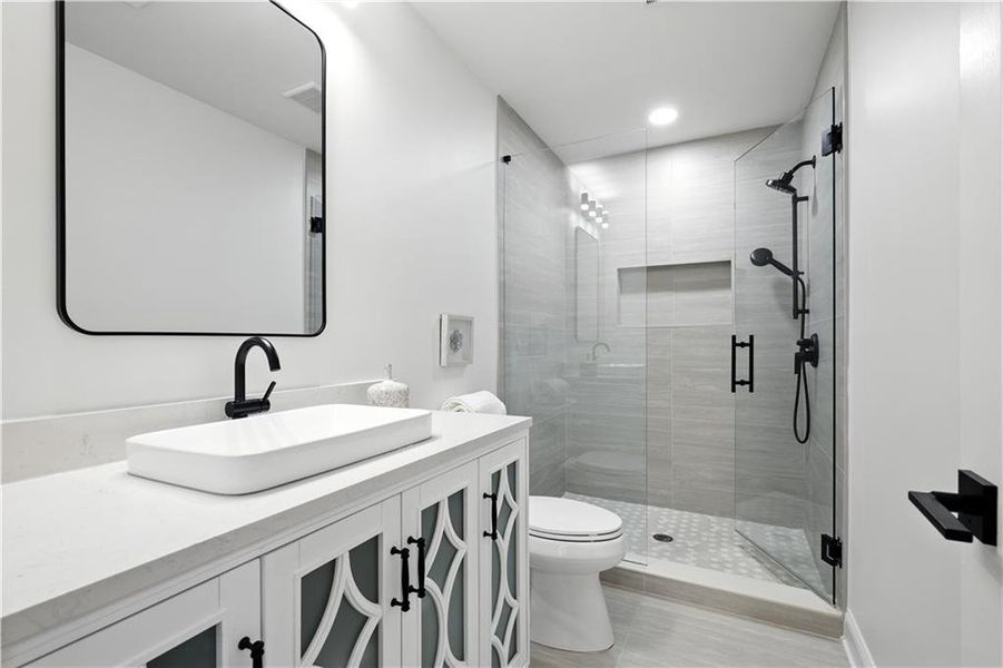 Furnished interior view inside a new home in , Woodstock (Image 26).