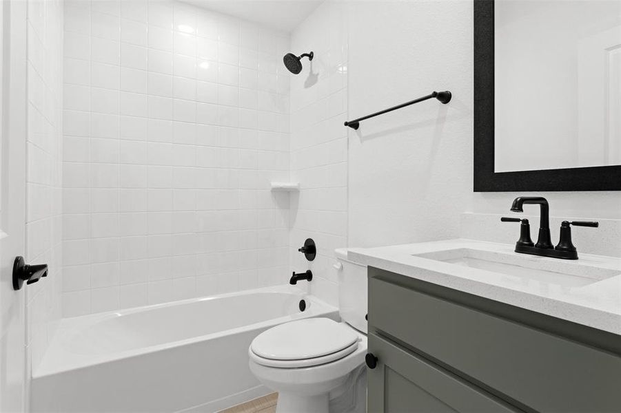 025-12412AudubonTrail-Wylie-TX-75098-Bathroom2.jpg-SMALL