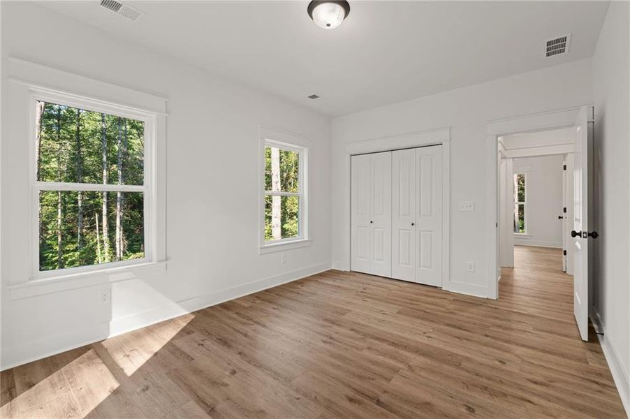 Spacious, unfurnished interior of a new home in , Dahlonega (Image 49).