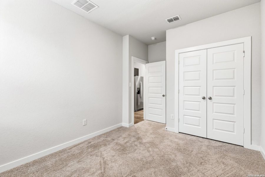 Spacious, unfurnished interior of a new home in , San Antonio (Image 23).