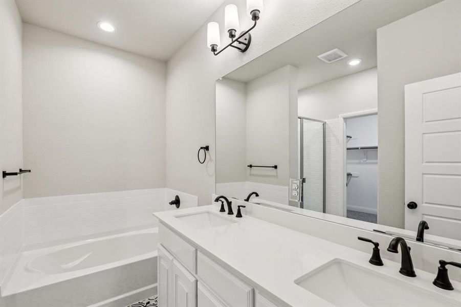 Furnished interior view inside a new home in , Alvarado (Image 9).