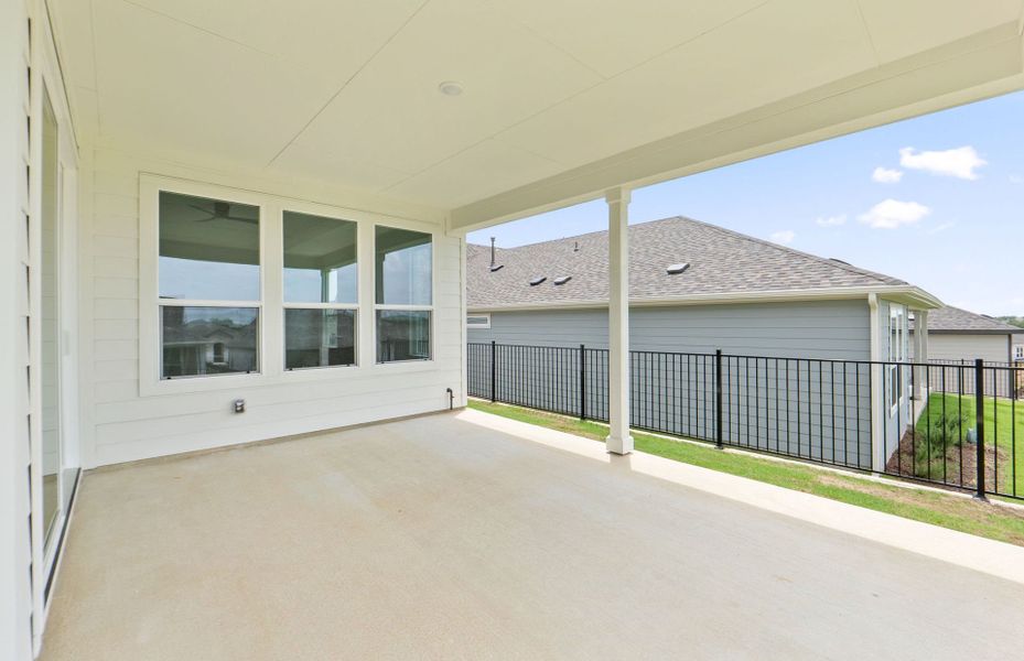 Exterior details and patio area of a home in Sun City Texas, Georgetown (Image 25).