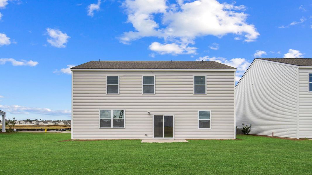 Exterior details and patio area of a home in Rice Hope, Port Wentworth (Image 2).