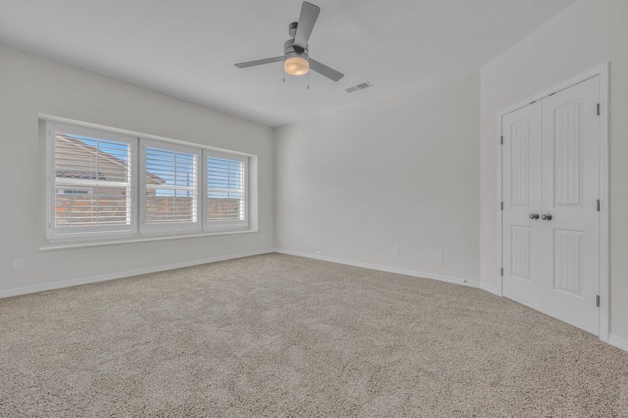 Representative unfurnished interior of a home built from the The Monica – 2012SSC by Saratoga Homes in Paseo Del Este, El Paso (Image 36).