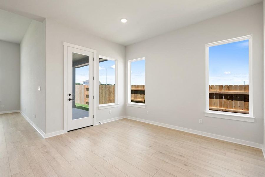 Spacious, unfurnished interior of a new home in Lagos Reserve, Manor (Image 22). Spacious, unfurnished interior of a new home in Lagos Reserve, Manor (Image 22).