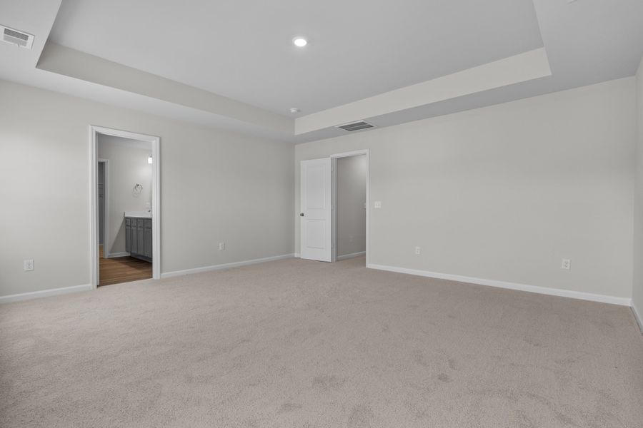 Representative unfurnished interior of a home built from the Willow Select M by McGuinn Homes in Broadway Lake, Anderson (Image 17). Representative unfurnished interior of a home built from the Willow Select M by McGuinn Homes in Broadway Lake, Anderson (Image 17).