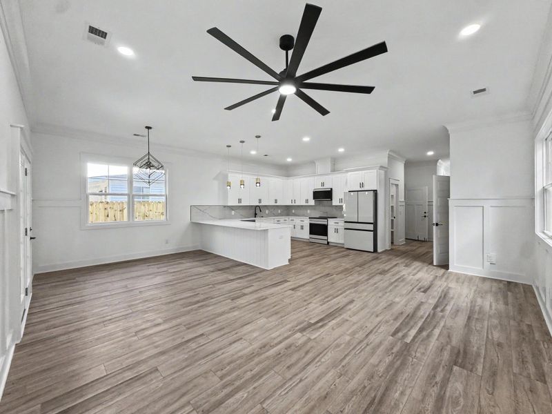 Spacious, unfurnished interior of a new home in , North Charleston (Image 38).