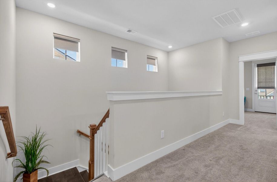 Spacious, unfurnished interior of a new home in Carnes Crossroads, Summerville (Image 24).