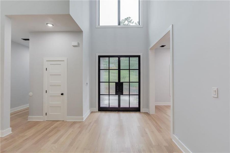 Spacious, unfurnished interior of a new home in , Atlanta (Image 48). Spacious, unfurnished interior of a new home in , Atlanta (Image 48).