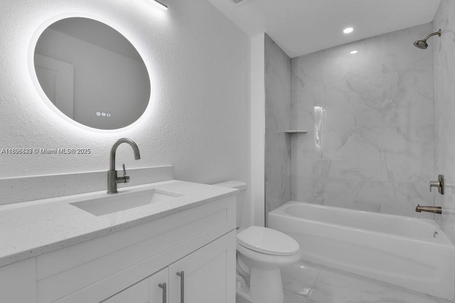 Image 33 of a home in .