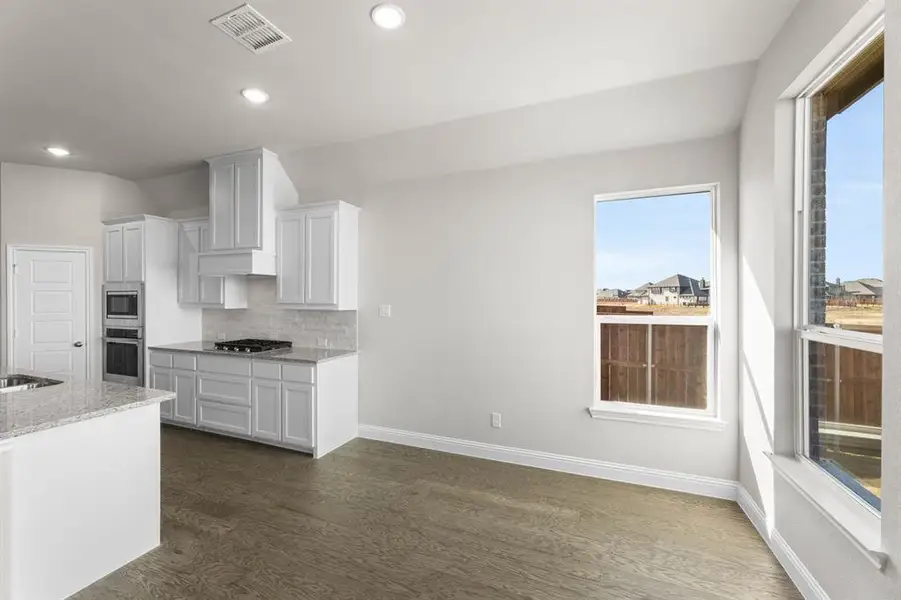 7809 Barley Field-Dining-2 7809 Barley Field-Dining-2