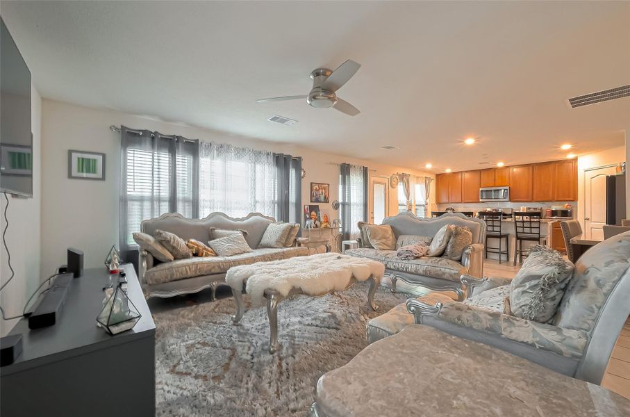 Furnished interior view inside a new home in Deer Run Meadows, Richmond (Image 40). Furnished interior view inside a new home in Deer Run Meadows, Richmond (Image 40).