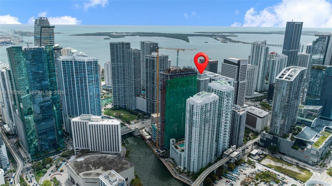 Condo located in Miami, FL showcasing its design and architecture (Image 30).